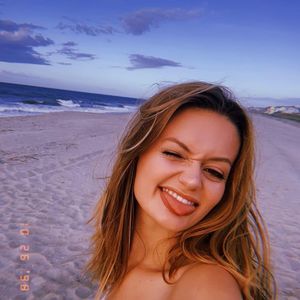 Meet your Posher, Lainey